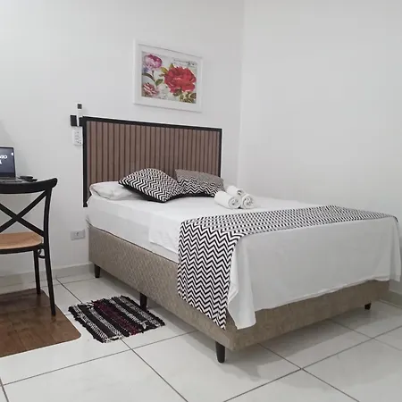 Loft9 Completo Ar Cond Canais Assinat Garagem Prox Aparecida E Industrias Pindamonhangaba Exterior photo